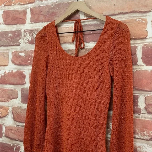 Umgee Dress Women's Medium Rust Orange Drape Back Tie Neck Sequin Knit Pullover - Picture 3 of 9
